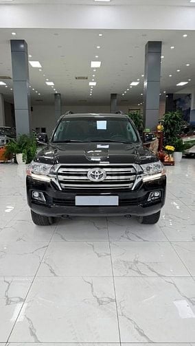 Bán Toyota Land Cruiser 4.6V8 sản xuất 2019. Xe quá mới.