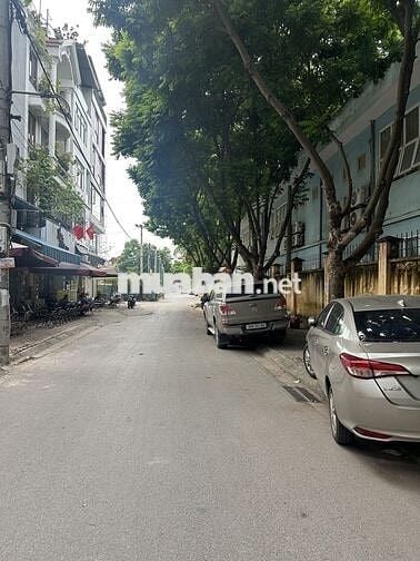 Nhà 5 tầng Đông Thắng 85m2, trước nhà ô tô tránh, kinh doanh đỉnh
