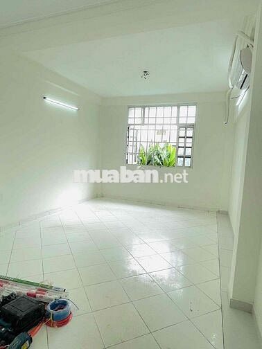 Cho thuê phòng 30m2 2tr8 Trịnh Quang Nghị P7Q8