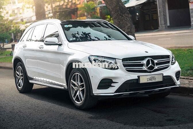Mercedes- Benz GLC300 Đklđ 2020- trả trước 360Tr