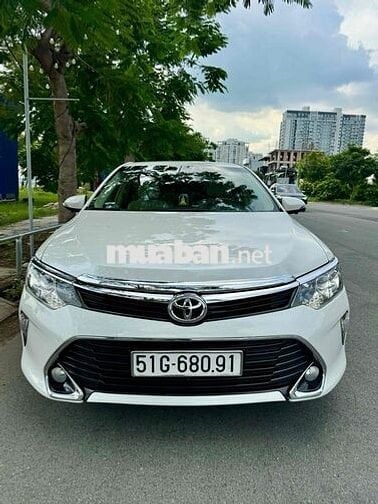 Toyota Camry Trắng 2018 2.0E 1 chu mua mới từ đầu