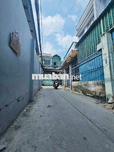🏭 TÂN THẮNG, SƠN KỲ, TÂN PHÚ,HXH
DT :52M2 NGANG 5,5M*10M, GIÁ:5,1 TỶ
