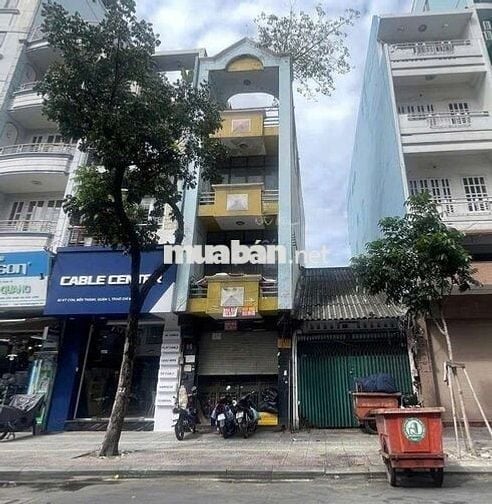Chính chủ cho thuê nguyên căn quận 1 ngang 8m vị trí đep giá chỉ 120tr
