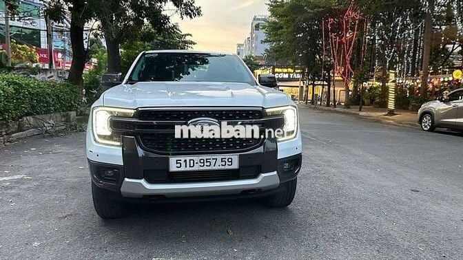 Ford Ranger 2024 Sport 4X4 AT siêu lướt 6000 km