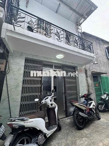 Cho thuê nhà 2 phòng ngủ hẻm ba gác, Lò Siêu P16 Q11