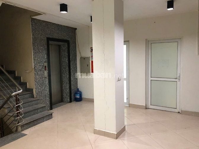 Cho thuê Văn phòng diện tích nhà 25m²/sàn 200m², tầng 2, có thang máy,