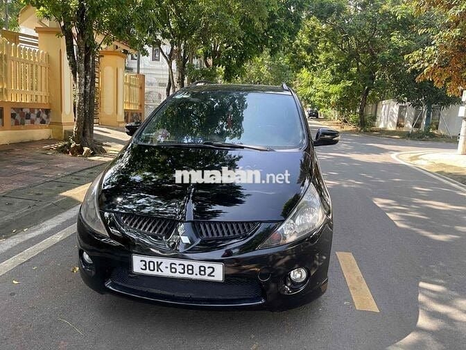 Mitsubishi Grandis 2005 2.4 AT - cho ae chơi