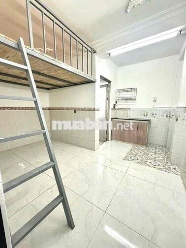 Gác giá rẻ 10p qua q5 Gần Y Dược, CĐ Kinh Tế Kĩ Thuật