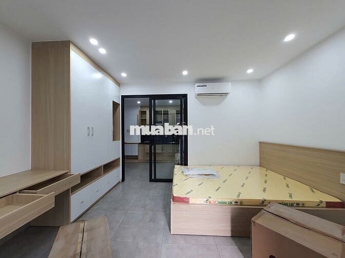 Cho thuê căn hộ 1PN ở khu vực yên tĩnh, có ban công