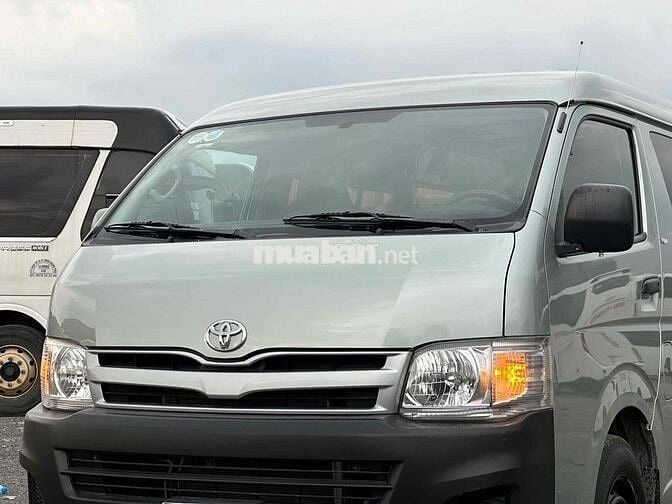 Toyota Hiace - Máy xăng - 2011 - Cơ quan thanh lý