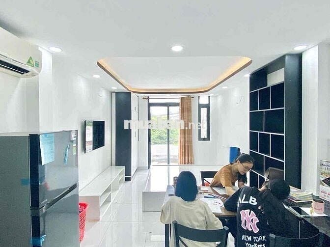 STUDIO SÁT CÔNG VIÊN DẠ NAM RỘNG 40M2 FULL NỘI THẤT, BANCOL, THANG MÁY