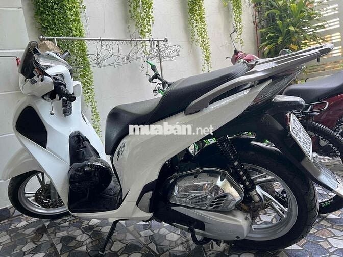 xe ít chạy , xe còn nguyên zin, chính chủ ,