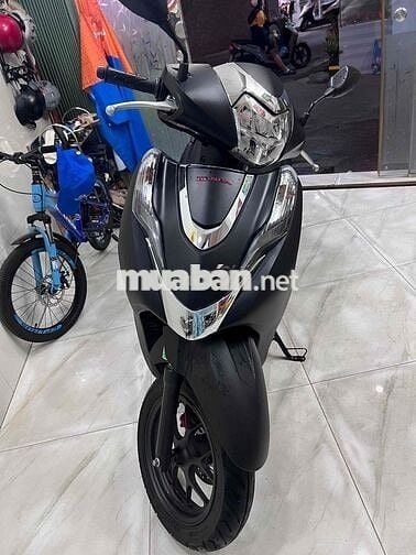 Cần Bán Xe Đang Đi Lead 4Val 2023 Chính Chủ.