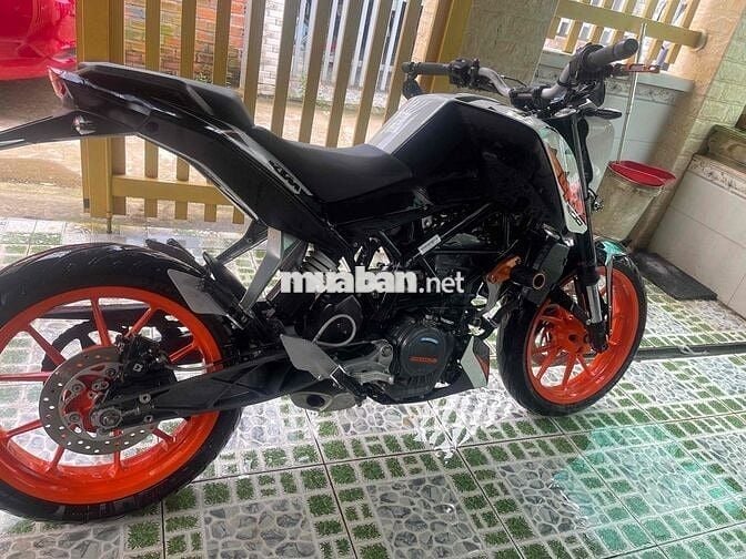 Cần bán chiếc moto DUKE200