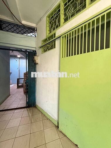 Căn hộ chung cư lầu 2 thang bộ, mặt tiền đường Võ Văn Kiêt