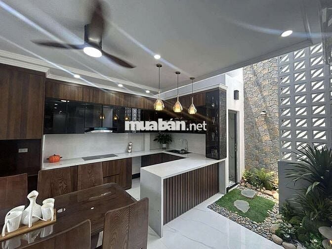 PHỐ KIM MÃ DIỆN TÍCH 43m2, THANG MÁY, Ô TÔ ĐỖ CỬA – CHỈ NHỈNH 15 TỶ