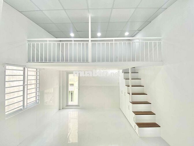 Phòng trọ Duplex 35m2 Cô Bắc, Q1, ban công thoáng mát
