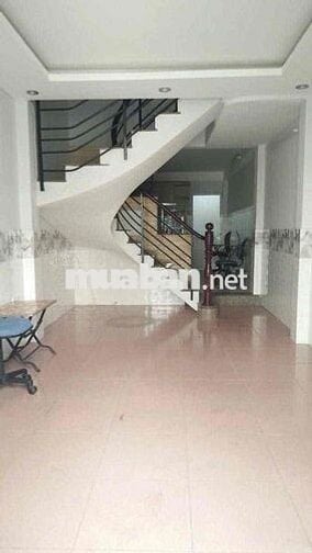 cho thuê nhà 4pn3wc đường CMT8 p5 Tân bình