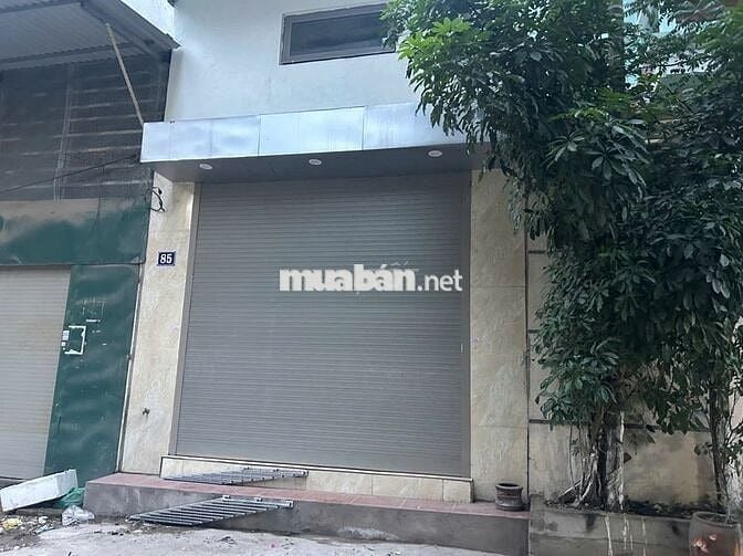 Cho thuê nhà ngõ 258 tân mai 35m2 gác xép rộng 30m ô tô đỗ cửa