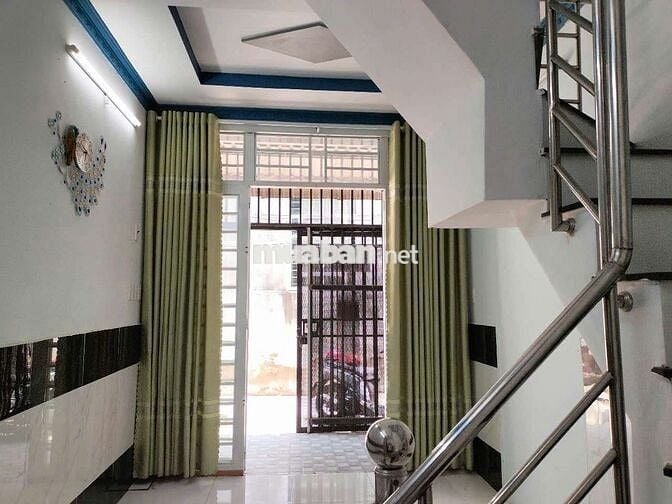 Bán nhà nhỏ Lê văn Lương Long Hậu
