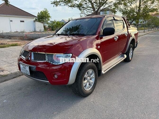 Mitsubishi Triton 2011 GL 2.4 AT 4x4 - 150000 km