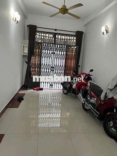 NHÀ CHO THUÊ NGUYÊN CĂN (gấp): mặt tiền Lý Văn Phúc p Tân Định Q1