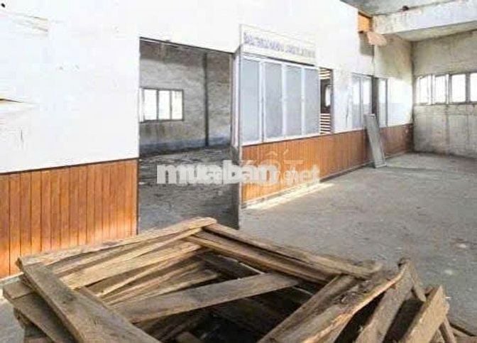Cần cho thuê gấp kho diện tích 250m2 ở Tôn Thất Thuyết có pccc