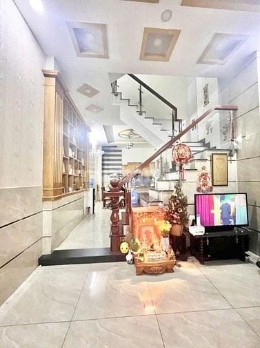 GIÁ TỐT HƠN THỊ TRƯỜNG 15% GIÁ 5 TỶ GIẢM SÂU TRUNG TÂM Q3 ĐƯỜNG 6M SHR