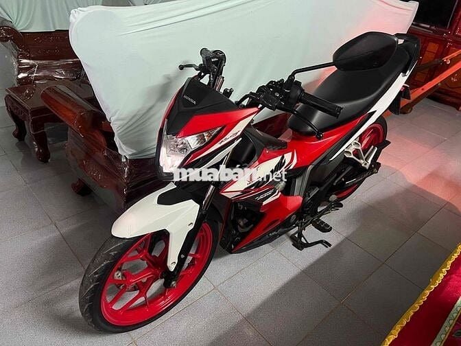 Bán xe Sonic 150R trắng đen xe zin đẹp như hãng