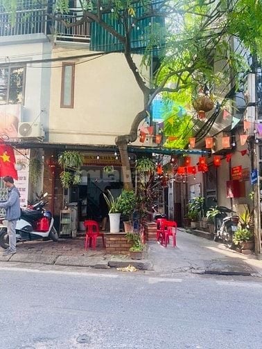 Cho thuê cửa hàng và nhà ở tại 81 phố Bùi Ngọc Dương