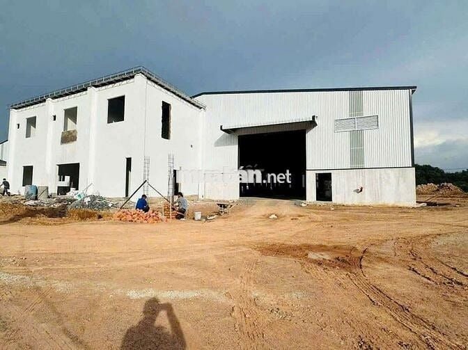 Cho thuê Xưởng mới xây dựng giá 2,7 Usd/m²
