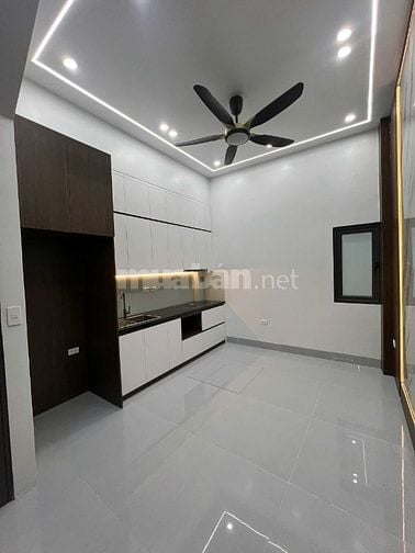 Bán nhà Nhân Chính, Thanh Xuân, Hà Nội; S: 46m2, xây 5 tầng, 12,2 tỷ
