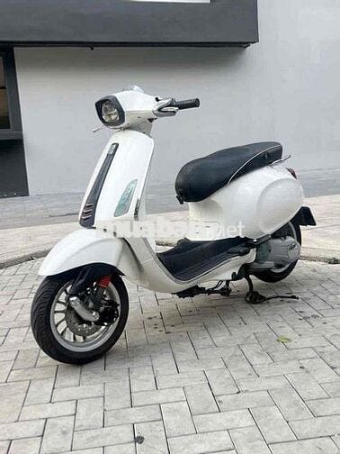 vespa sprint đèn led, máy zin êm. công chứng liền