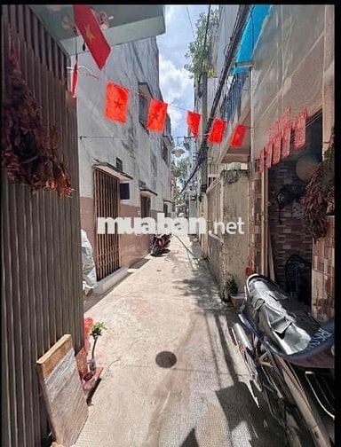 👉Nhà Đúc 3 Tầng - Ngay Nguyễn Tri Phương - vài bước ra Mặt Tiền - 4 tỷ
