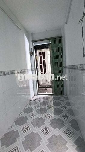 Giao 2 tỷ nhưng bán gấp 800tr, 800tr có nhà quận 4 ở ngay