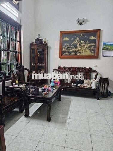 Siêu hiếm! Tập thể Ngọc Lâm 100m² – Ô tô đỗ cửa – Chỉ hơn 3 tỷ
