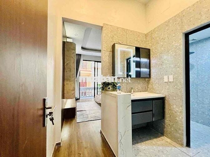 cần bán căn Vũ Tông Phan , gần phố , ngõ nông 40m2x7 tầng thang máy!!