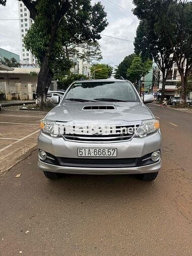 Toyota Fortuner 2016 2.5G 4x2 - 100000 km
