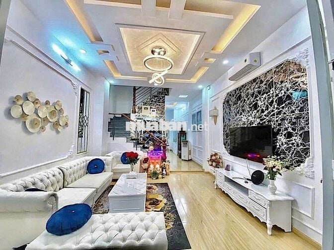 Cho Thuê Nhà 1 Trệt 3 Lầu 4PN Cạnh Nam Long Trần Trọng Cung Q.7