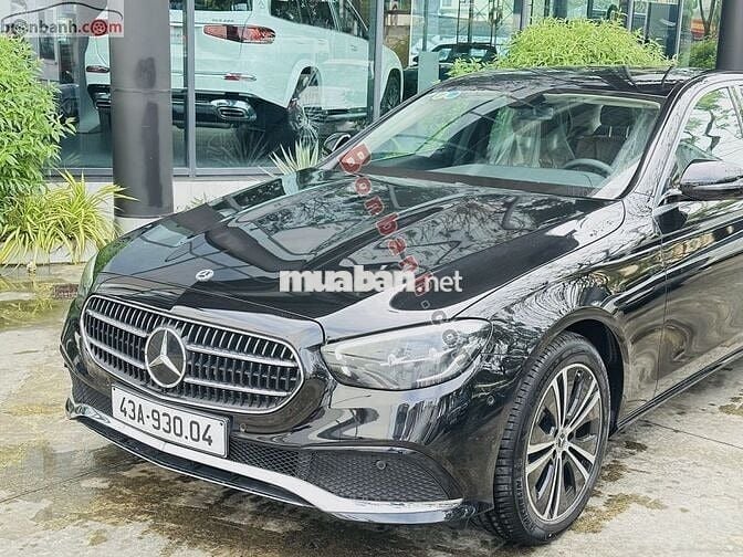 Mercedes-Benz E 180 V1 - Đen/Nâu. Đăng ký 11/2024