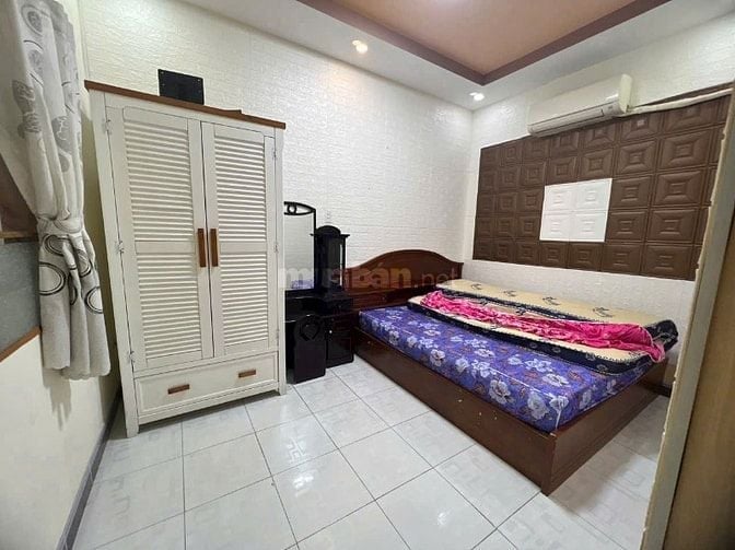 Chung cư  Trần Nhật Duật,Tân Định, Quận 1: 73m2,2p ngủ ,NT, 12tr