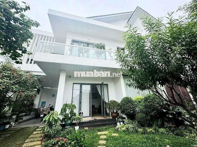🏡 VILLA MẶT TIỀN CÓ SÂN VƯỜN NGAY TRUNG TÂM ĐL - CÁCH CHỢ ĐÊM CHỈ 1KM