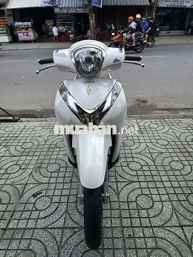 Sh mode 2017,khóa ga,xe lướt 15k,vỏ theo xe,xe đẹp