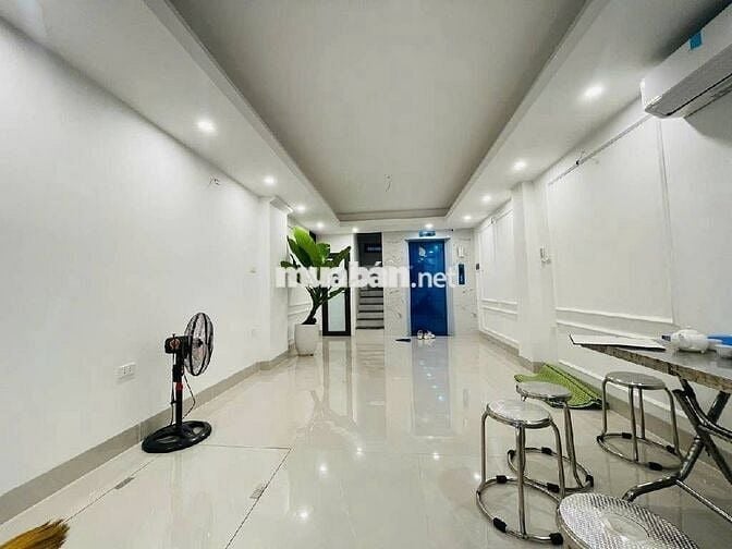 BÂN NHÀ ĐẸP..Ô TÔ ĐỖ CỬA .DIỆN TÍCH 38 M2 .12.8 TỶ