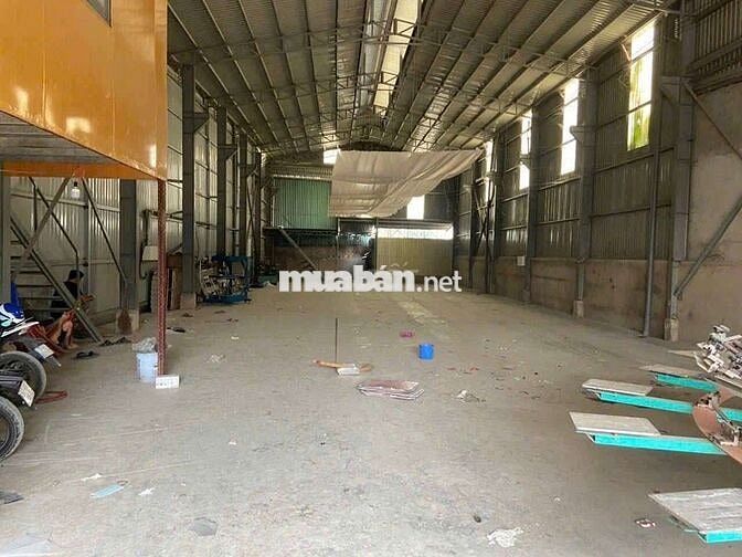 Cho thuê xưởng 500m2, có 3pha, có văn phòng