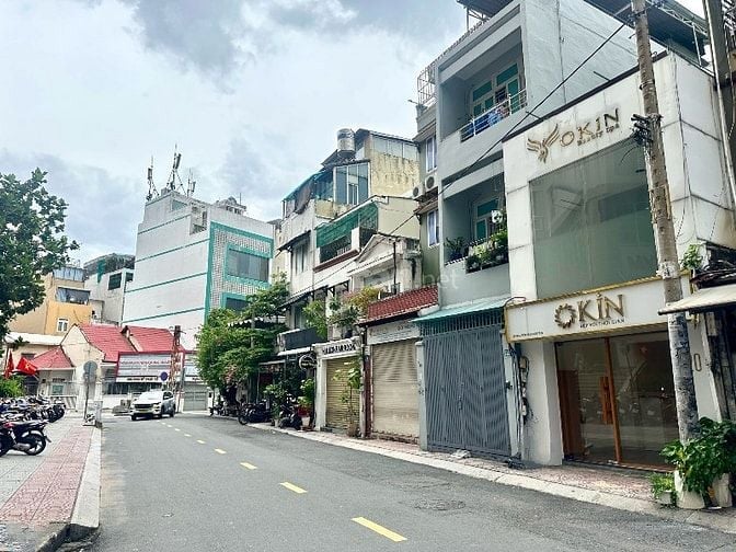 CHO THUÊ NHÀ MẶT TIỀN NGUYỄN VĂN NGUYỄN, P. TÂN ĐỊNH, 1 TRỆT 1 LẦU