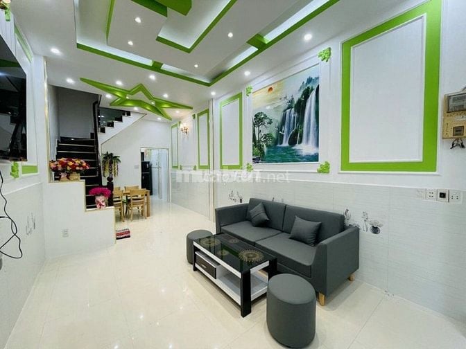 Bán gấp nhà Lê Văn Thịnh Q2, DT 61m2 gần chợ giá 1 tỷ 650 ở liền