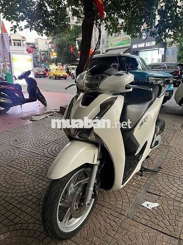 Sh 150i 2017 màu trắng