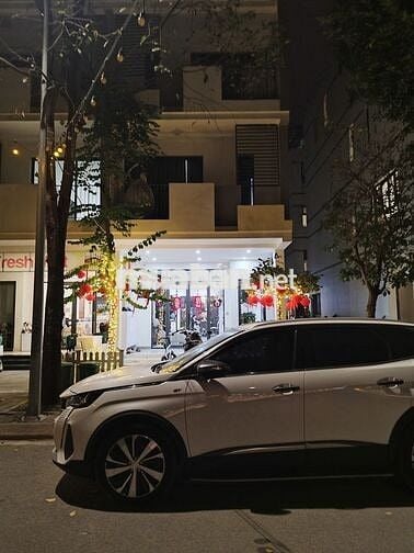 Bán nhanh Shophouse căn góc khu đô thị Vinhomes Thăng Long