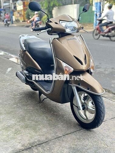 Honda lead đời 2011 đá chóng tắt máy, xe zin 100 %
